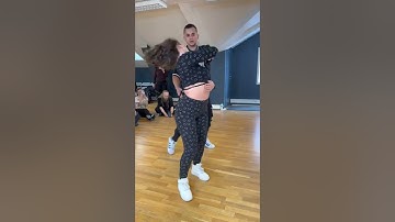 Rau and Isa Demo after first class / Airplanes, oh nana whats my name - Indragersn