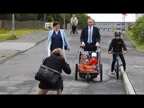 Vidéo: Président islandais Gvyudni Johannesson: biographie, famille, faits intéressants