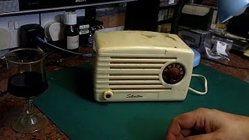 Sears Silvertone AM tube radio