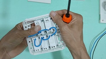 Cách lắp đặt bảng điện Panasonic gồm 3 công tắc, 3 bóng đèn, 3 ổ cắm.