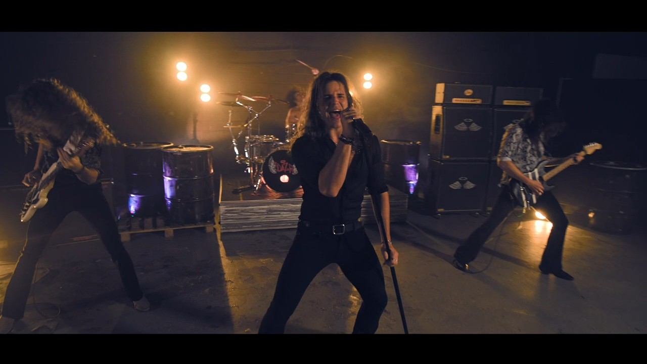 Watch DAZR - DO OR DIE (OFFICIAL VIDEO) on YouTube Watch DAZR - DO OR DIE (OFFICIAL VIDEO) on YouTube