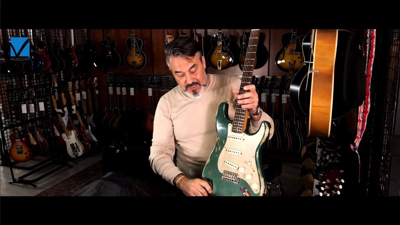Fender Stratocaster 30th Anniversary Custom Shop - YouTube