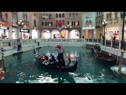 Video: Gondola Ride Venetian Hotel and Casinossa