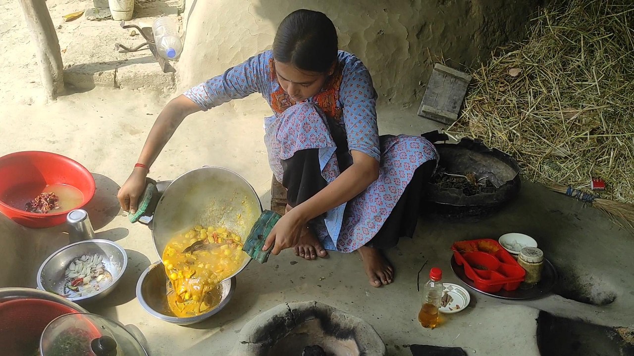 আজ পুজার হাতের রান্না স্বাদ তো এমনিই বেশি হবে 😍 simple village life