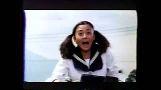 川に落ちた女子高生の着替えで純白下着炸裂