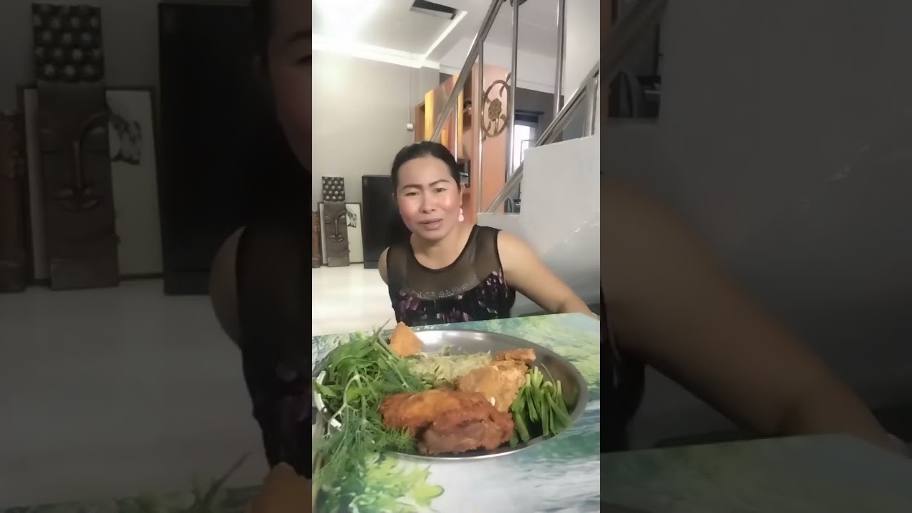 ส้มตำหมูทอดไกทอดแช่บๆๆจ้า