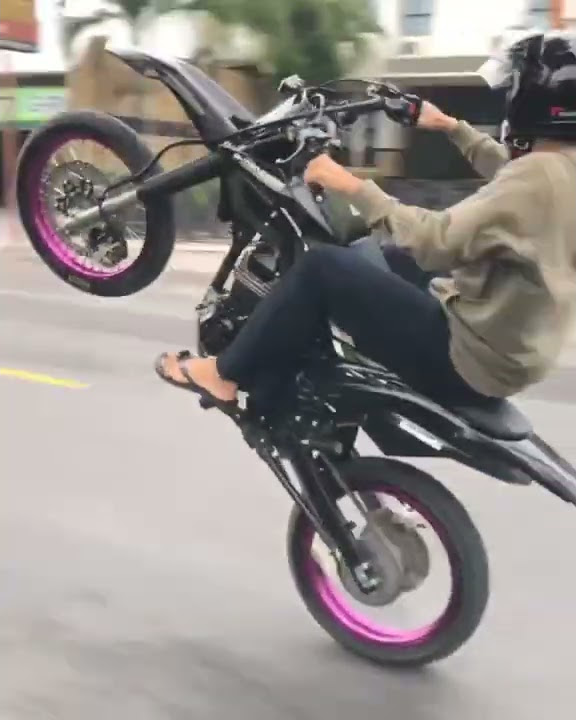 Story wa klx Aldo Hidayat Wheelie