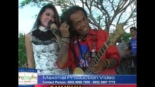 Monata PUINK  Hitam Putih.  Via Valen