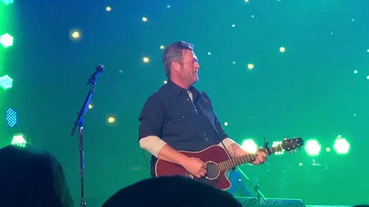 Blake Shelton- Doin’ What She Likes live in Spokane