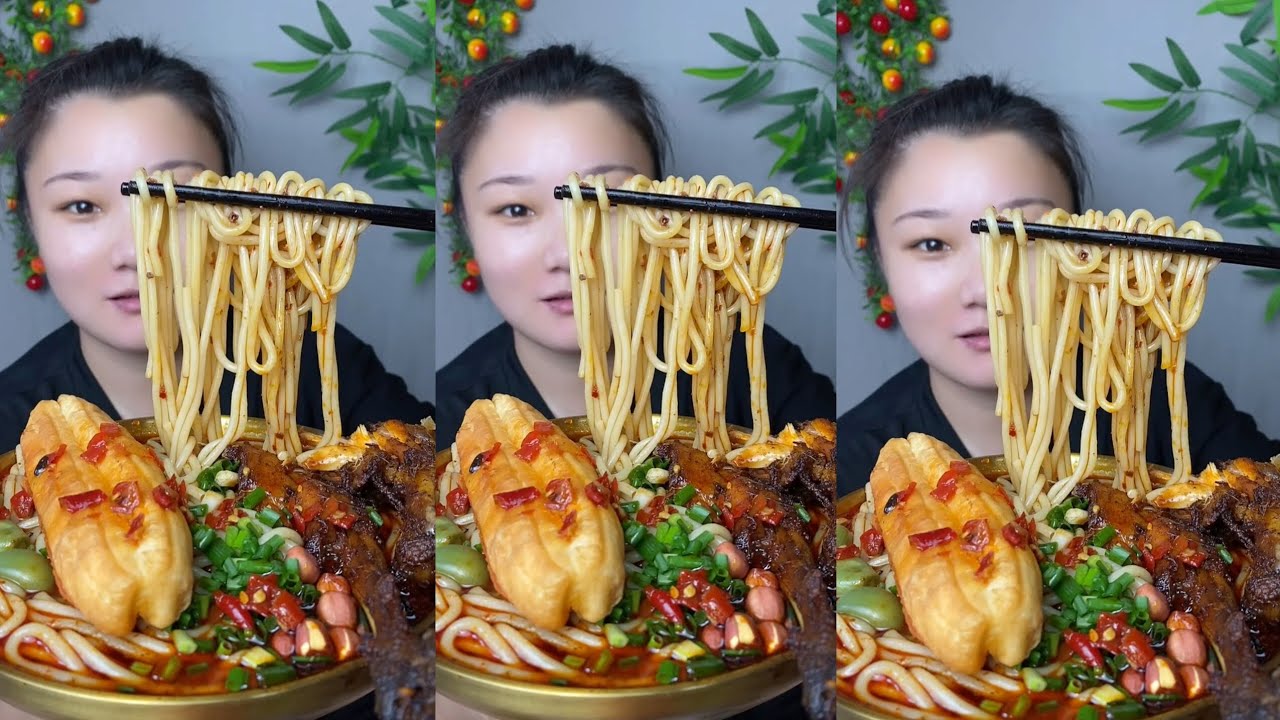 Yummy #25 ,Chinese mukbang, huge Spicy Noodles feast! 🍜 & Dumpling Soup 🍲😋.