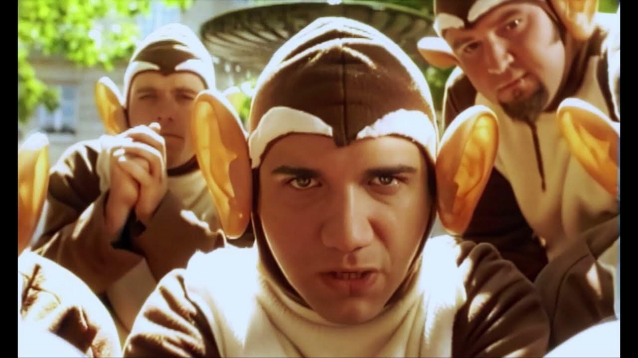 Bloodhound gang. группа bloodhound gang. бладхаунд ганг обезьяны. Bloodhound gang мартышки. бладхаунд ганг дискавери.