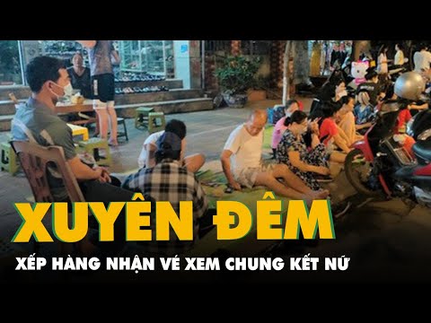 Video Người dân mang cả ghế nhựa, chiếu, quạt mo... xếp hàng... - youtube