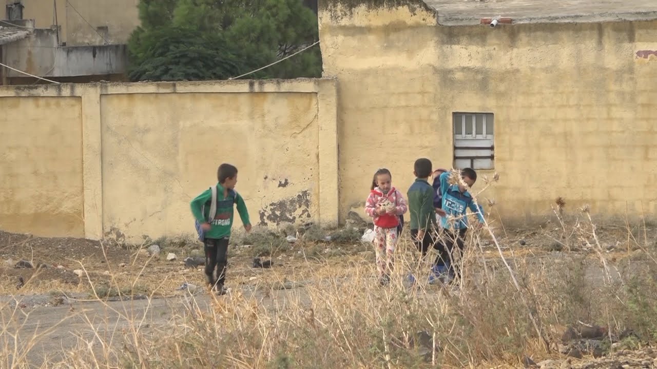 شاهد| أهالي قرية الكفير بريف إدلب يناشدون لترميم مدرستهم الابتدائية