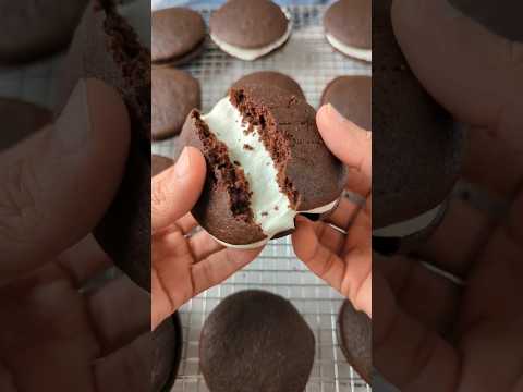 These whoopie pies