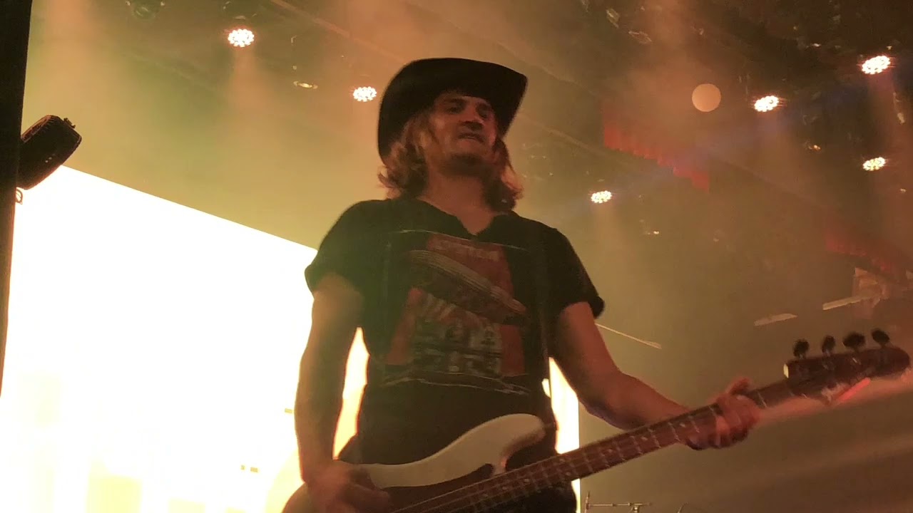 Son of A Gun, Guns and Roses Tribute band from LA. As seen at the Legacy Theater, Wisconsin Dells P2