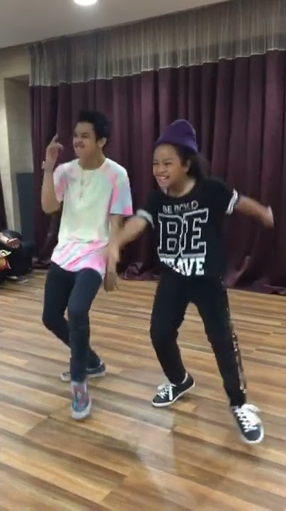 Bastian steel dan Romaria duet dance