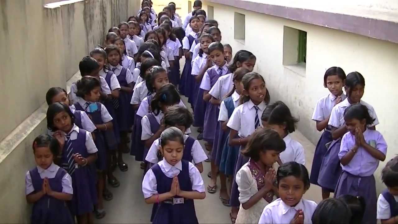インド スジャータ村 裸足で生きる女の子たちの素顔 Youtube