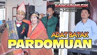 ADAT BATAK PARDOMUAN//RB-1401212