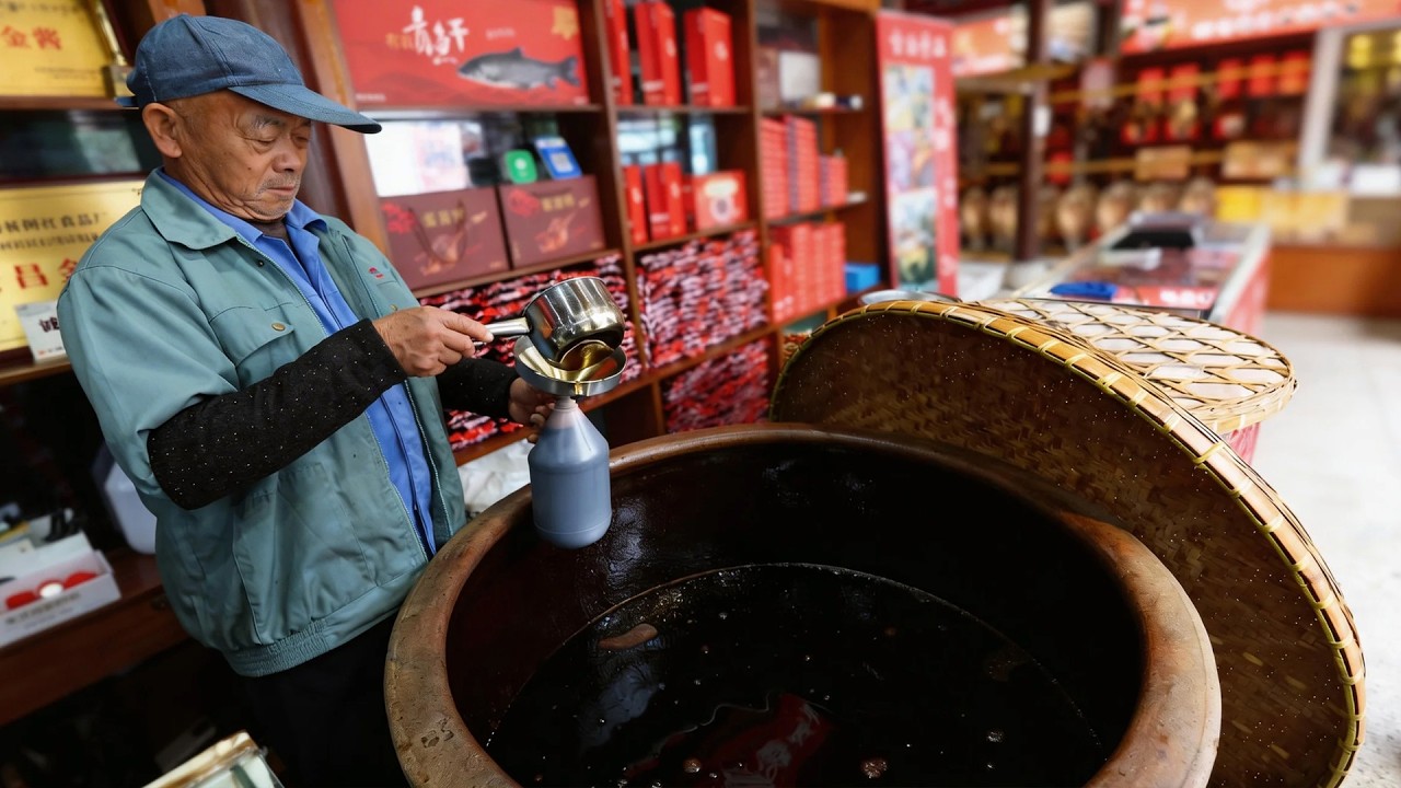 Handmade soy sauce,Cured Meats & Nostalgia: Exploring Anchang's Epic Jiangnan Winter Market