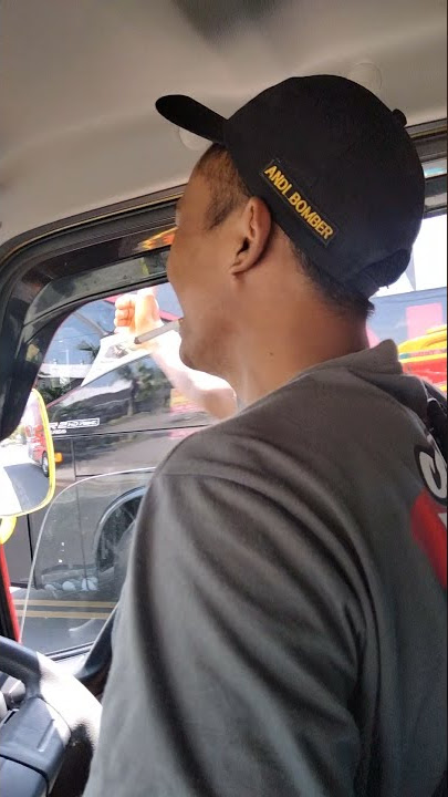 detik detik aksi kejar kejaran truk vs bus di bali #storywa #vidioviral  #storytrukmbois #storytruk