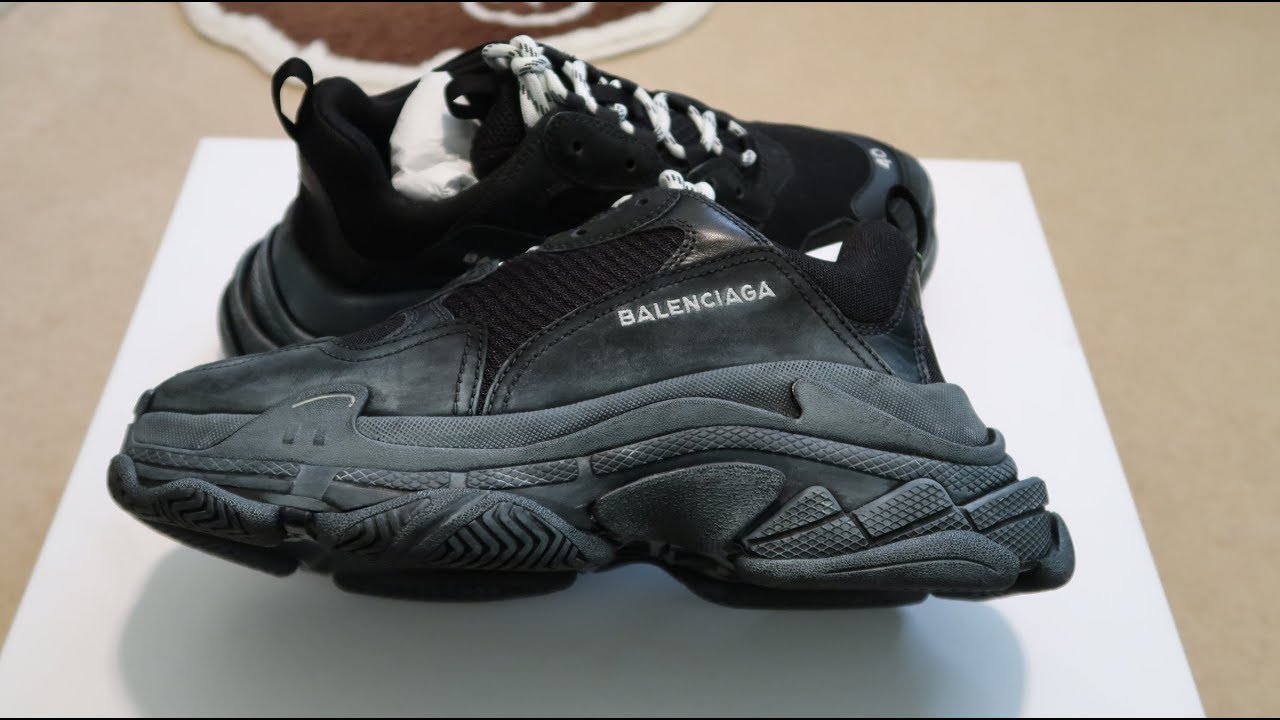 balenciaga triple s full black