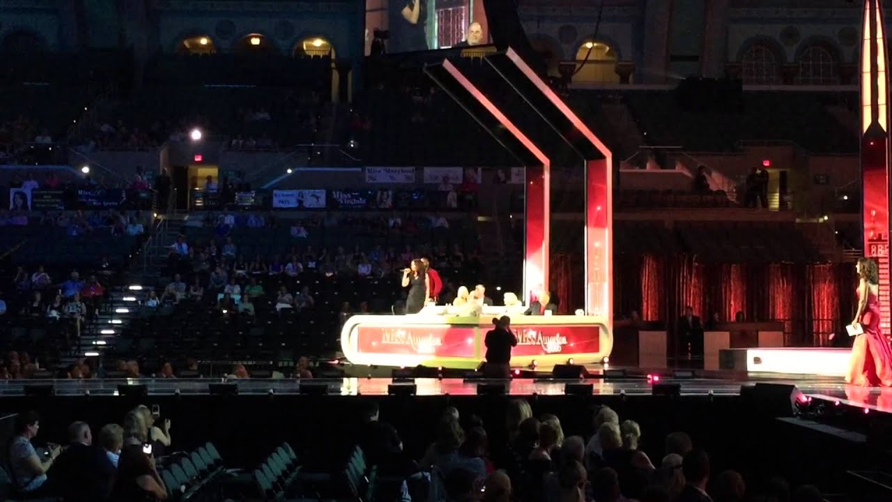 Jenni Pulos raps at the 2016 Miss America Competition