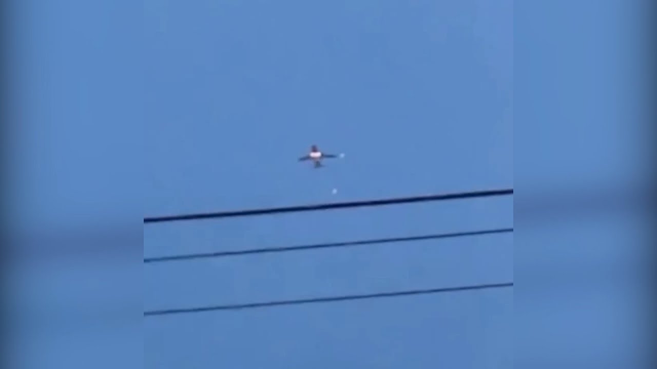 В Улан-Удэ загорелся самолет - YouTube