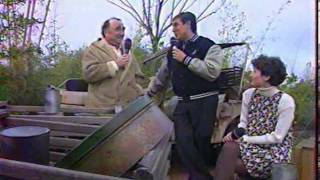 Disney Parade - Disneyland Paris - Décors Indiana Jones avec Claude Brasseur