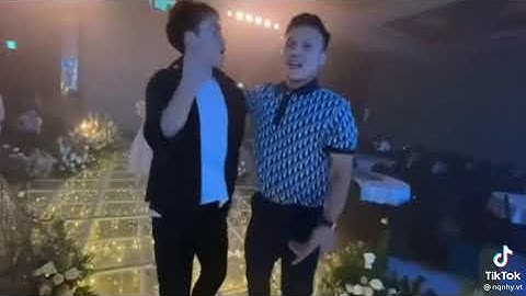 Văn Toàn, Quang Hải quẩy hết mình ở đám cười Đức Chinh