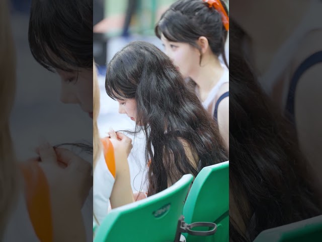 머리카락 풀어주는 전은비 지아영 치어리더 260827