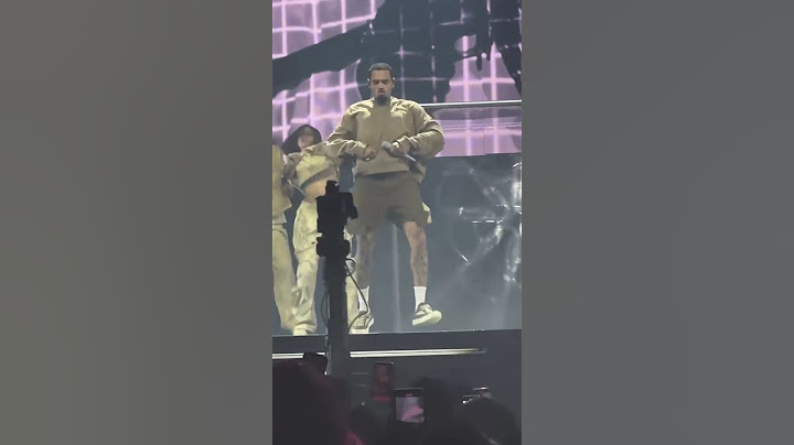 Chris Brown with the  #tshwalabam Dance #amapiano