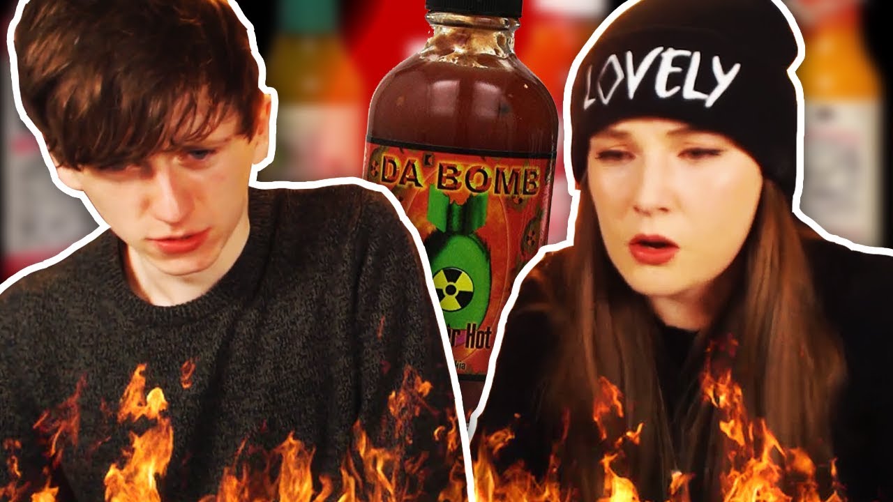 Eating INSANELY Spicy Wings with my Girlfriend Challenge