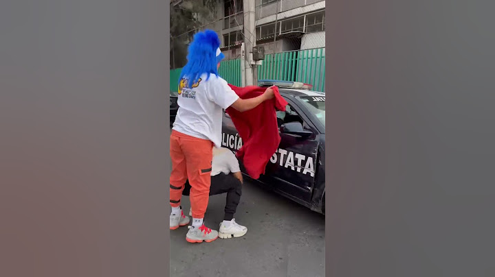 Los oficiales también se ríen. 😂 #ChilinYPikin 🤡