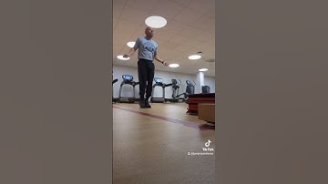 How to get in and out of double unders without tripping (slow motion) #jumprope #jumpropechallenge