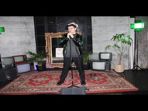 Dark Joseph Ravine Performs on Stage Live