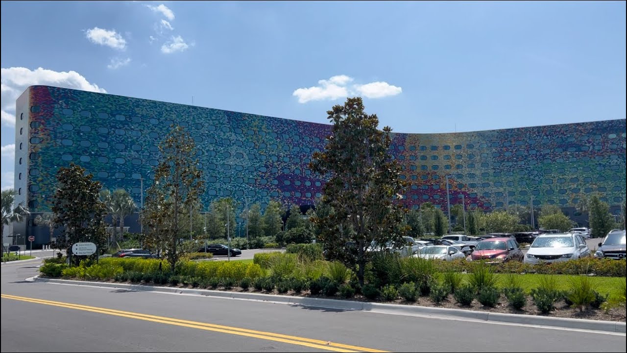 Universal’s Stella Nova Resort is Epic! - Exploring the hotel, food, drinks, and all in between!