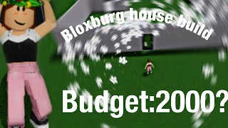 Building a house in bloxburg with only 2000 dollars?!pt.1