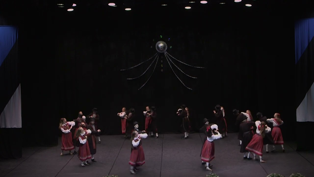 Ullo Toomi 120 võistutantsimine - Tartu Ülikooli Rahvakunstiansambli noorem segarühm - Vanaisa polka