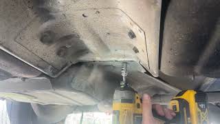 BMW E30 318IS // removing driveshaft