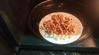 Masala cashew snacks in microwave