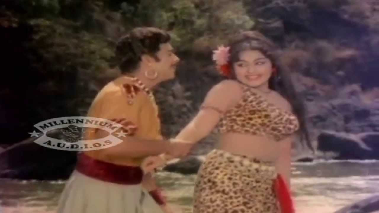 Ambili Vidarum Ponmanam  Kaadu  Malayalam Film Song