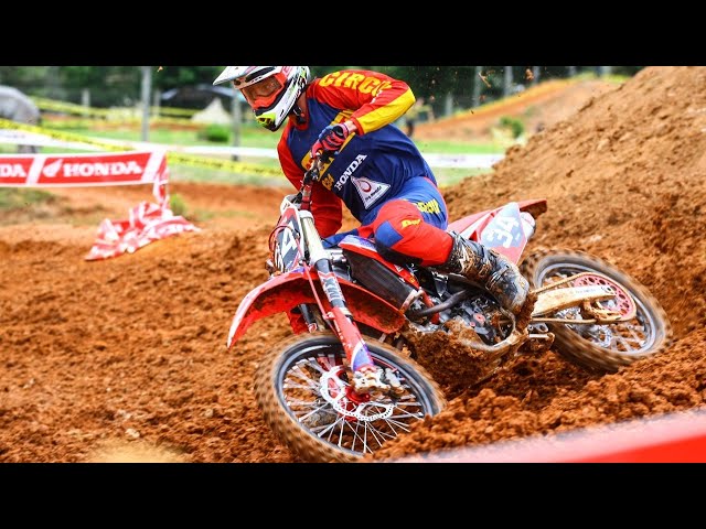 Vídeo Motocross - Épica corrida de 125cc 2 Tempos na Inglaterra - MotoX