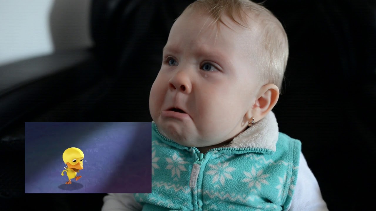 Little Baby is crying with a little duck - Bebelus plange cu o rață mică @ Todos los papitos teochew