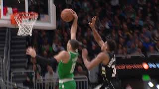 Giannis Antetokounmpo Has Ridiculous Chasedown Block On Jayson Tatum