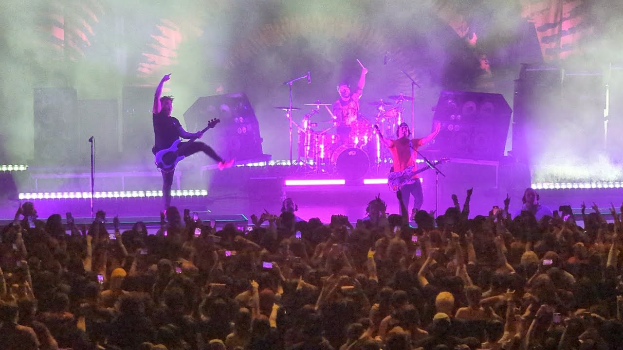 pierce-the-veil-emergency-contact-phoenix-az-11-7-23-youtube