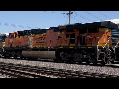 Eight Locomotives! Frankenstein BNSF 7527! Westbound Z Train
