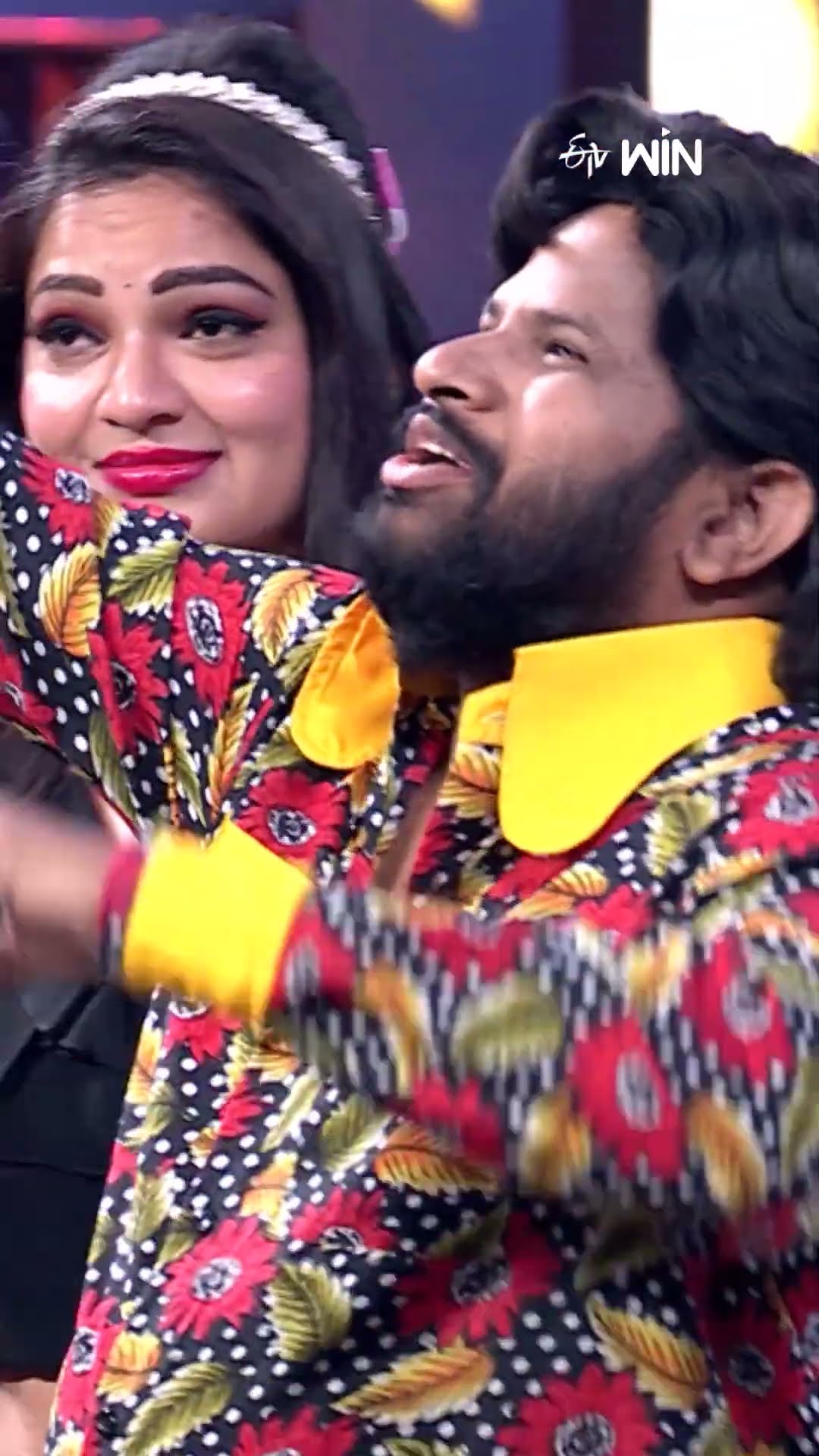 #shorts - ఢీ షో కి ట్రంప్ మరియు ఇవాంక ట్రంప్ వచ్చారు..! #dheejodi #comedy #hyperaadi