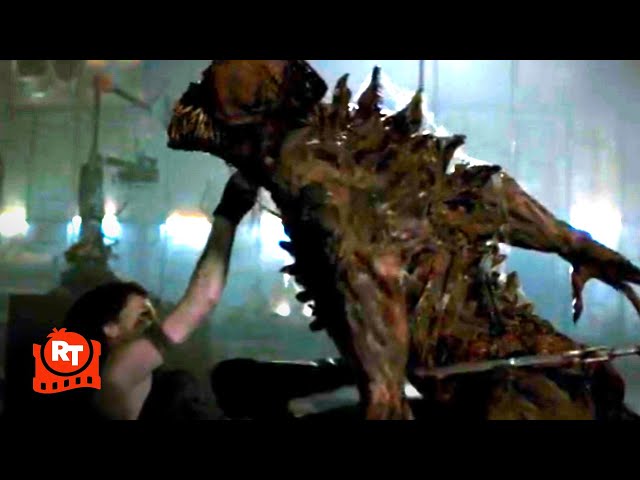Resident Evil: The Final Chapter: Fight against a giant monster HD CLIP 