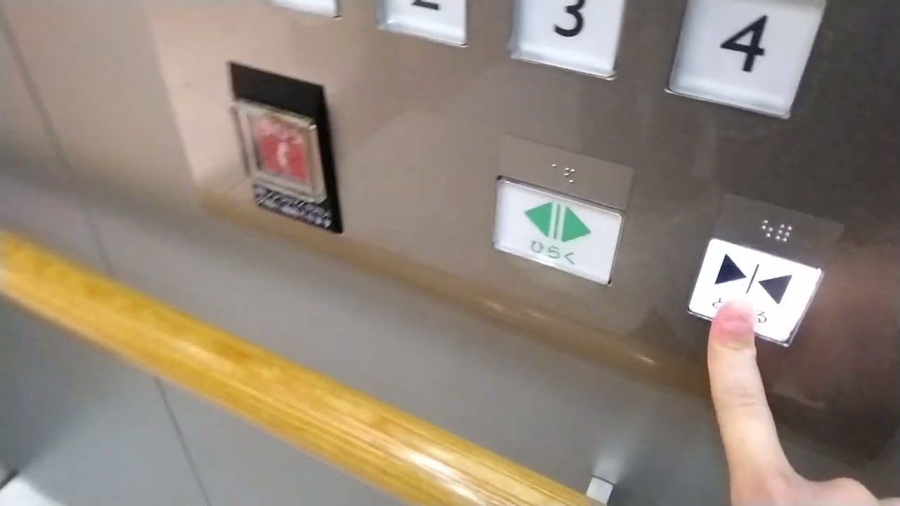 #19 アミュプラザ大分のエレベーター2箇所目