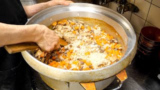 常連が殺到する大衆うどん食堂の素朴なかやくご飯と秘伝のカレーうどん丨Curry Udon Noodles in Osaka